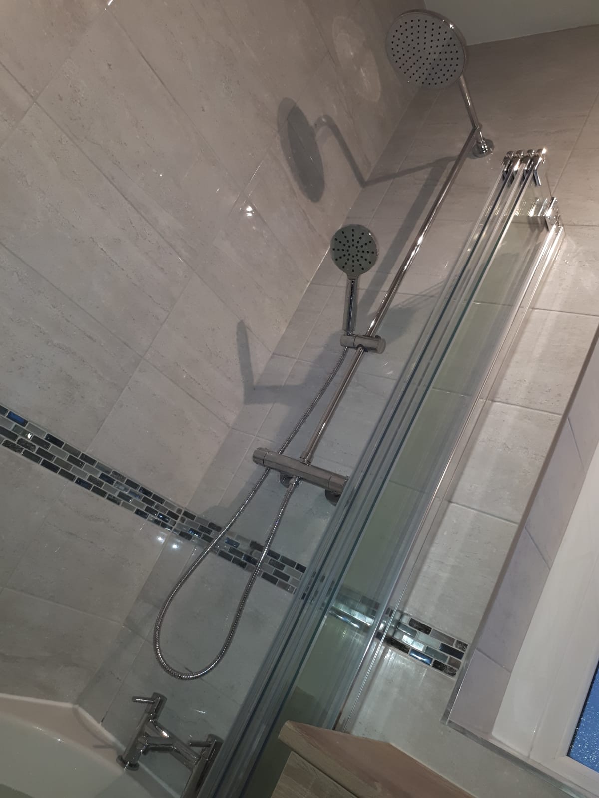 Fitted showers